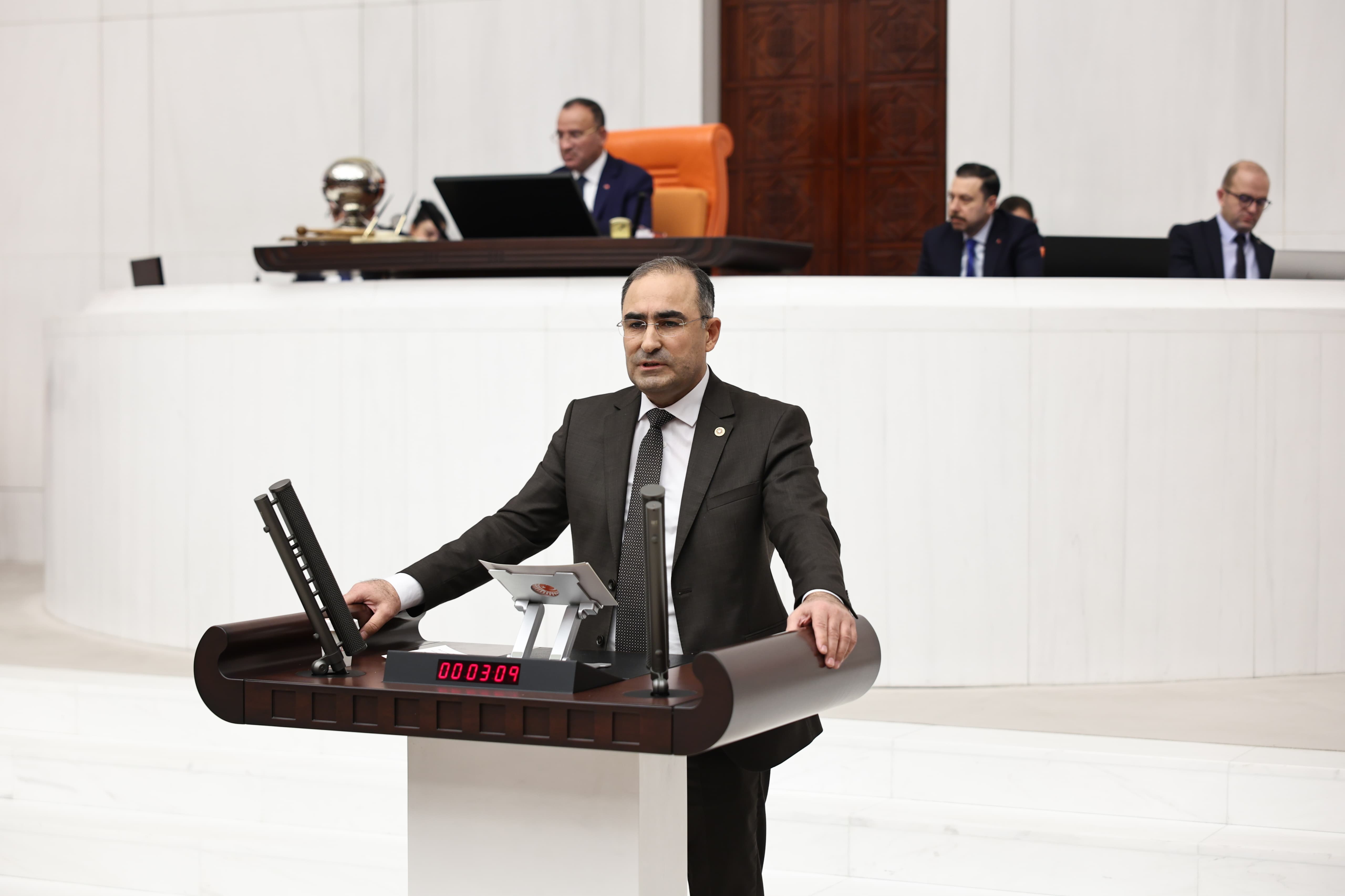 Afyonkarahisar CHP  Belediyesinin 120Bin TL ye Avukat Anlaşması Kamu Malını Talandır
